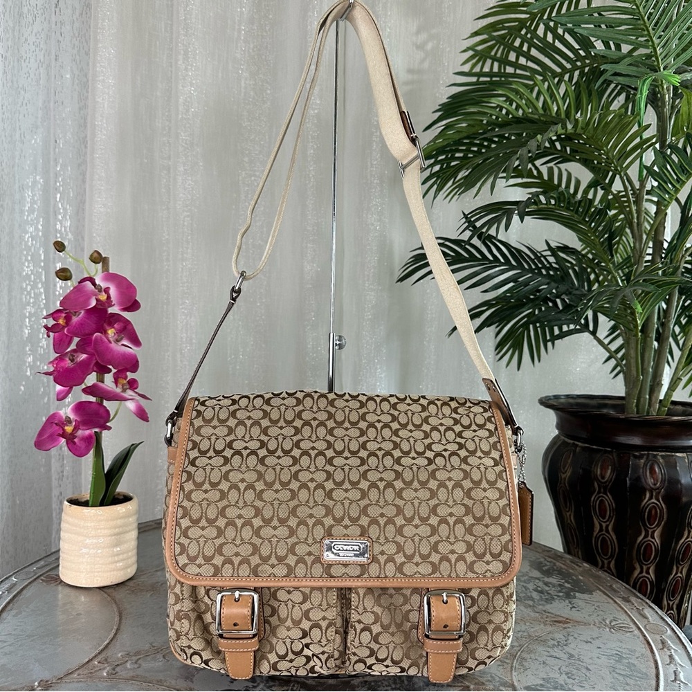 COACH 6CM Signature Small Messenger Crossbody Bag F70283 SV/Khaki/Camel  $258